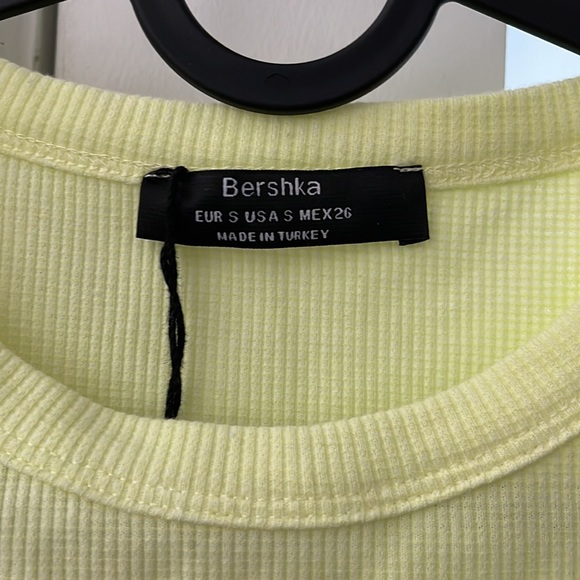 Bershka Yellow Long Sleeve Roundneck Top - Picture 5 of 6